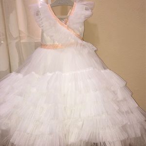 1 Year old white puffy dress. Worn for only 2 hours. Perfect condition.